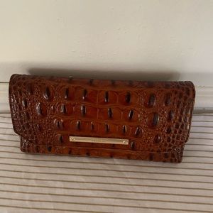 Brahmin wallet